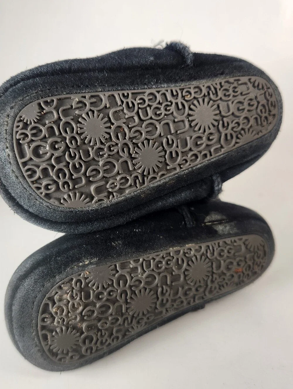 UGG Toddler Classic Mini Bootie Size 2/3 EU 18 Black Suede Sheepskin Lined Shoe